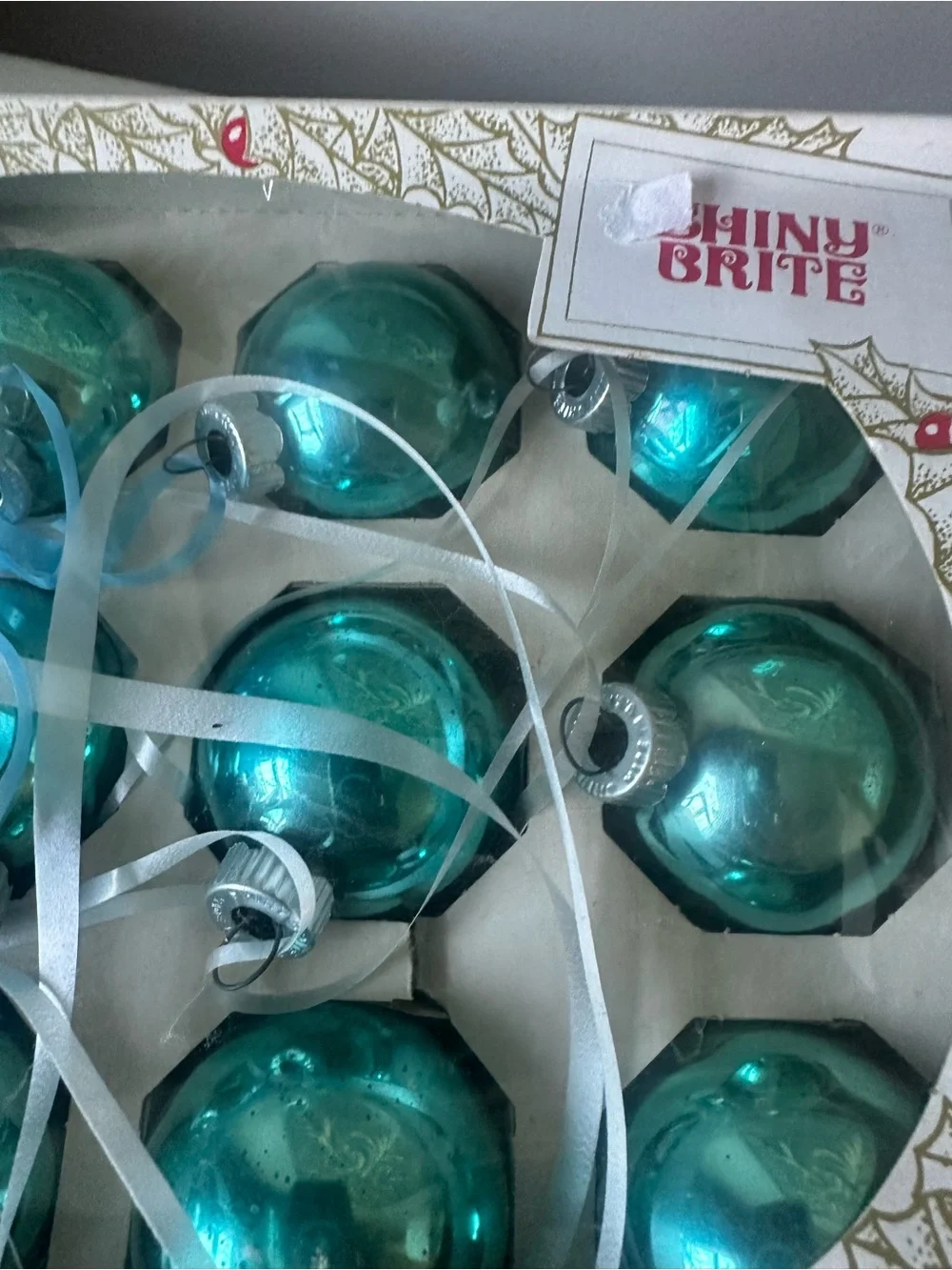 Lot Vintage shiny brite ornaments with boxes teal